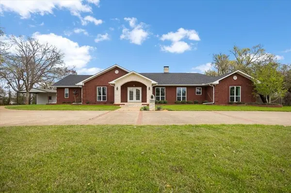 1609 Old Nacogdoches Road, Henderson, TX 75654