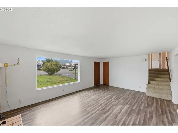 2350 HIGH ST, Reedsport, OR 97467