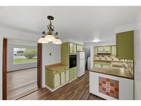 2350 HIGH ST, Reedsport, OR 97467