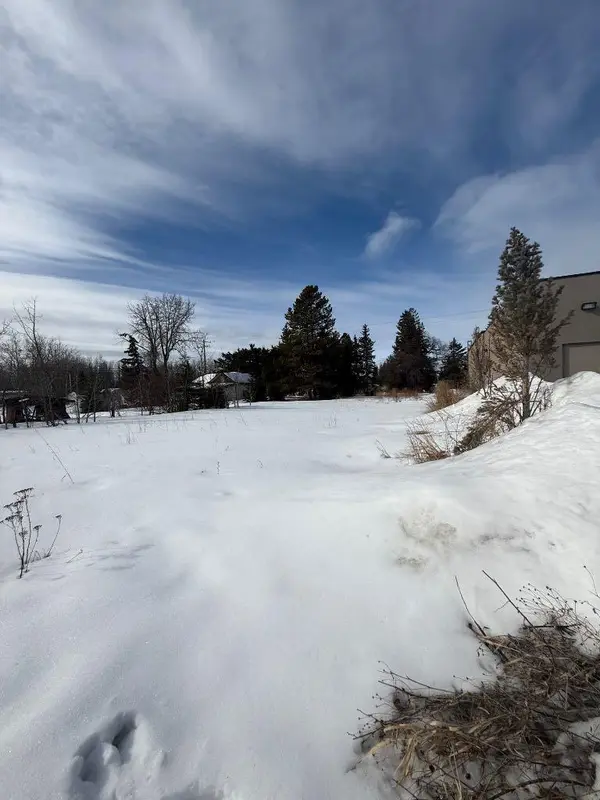 4609 52 ST, Entwistle, AB T0E0S0