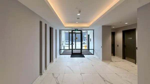 1010 Dundas ST E #PH12, Whitby, ON L1N 2K2