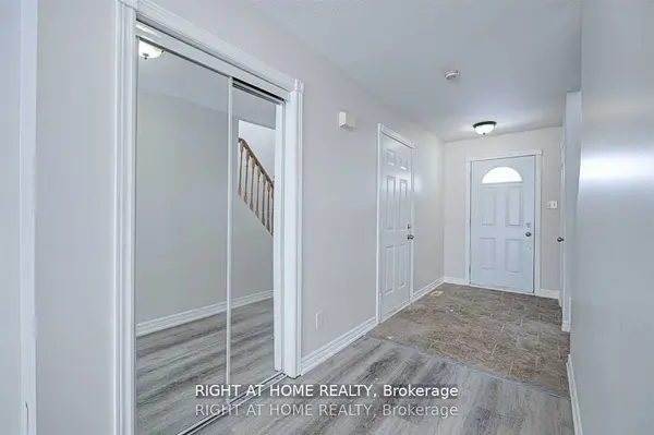 146 CHELTENHAM RD #Main, Barrie, ON L4M 6S6