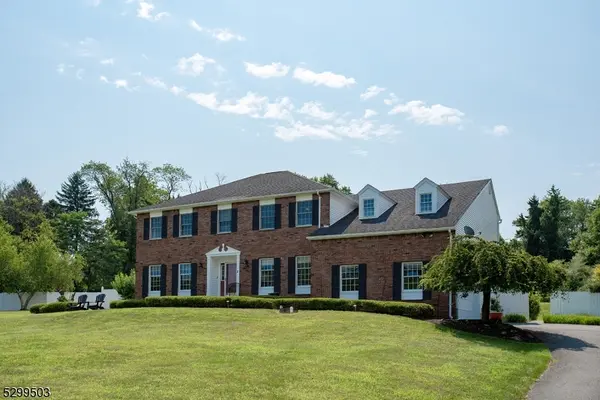 2 Starrett Ct, Sparta Twp., NJ 07871