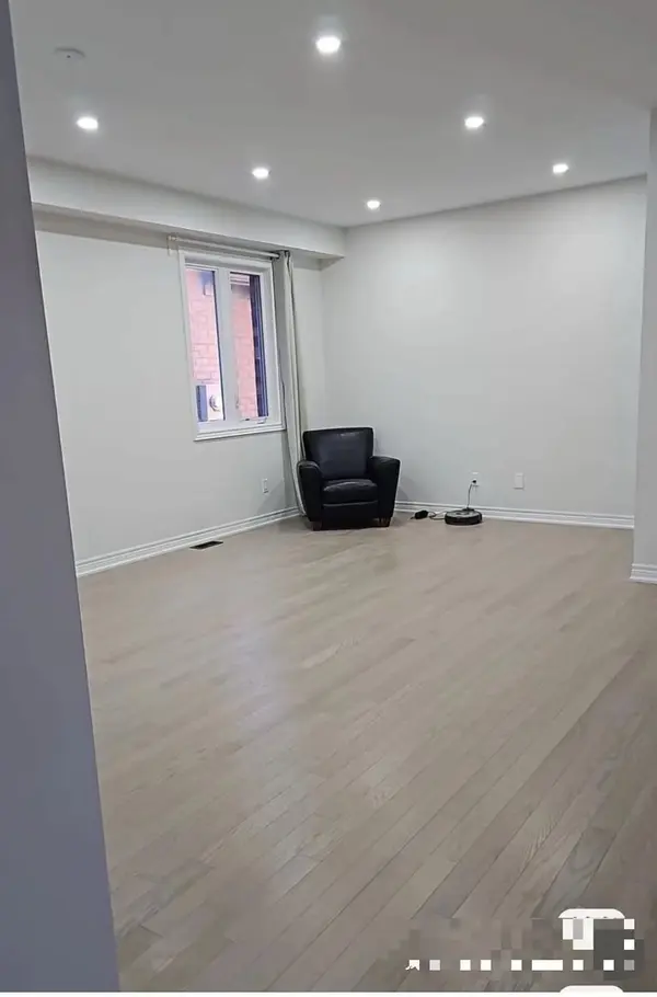 49 Bud leggett Cres CRES #room, Georgina, ON L4P 0B5