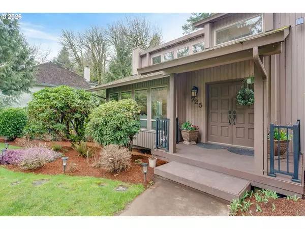 Lake Oswego, OR 97034,725 CARRERA LN