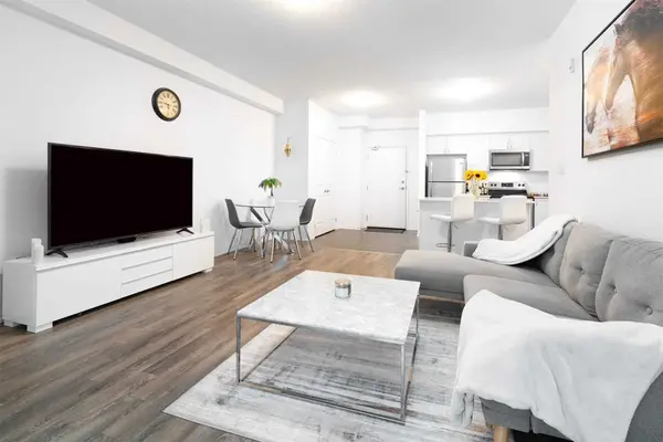 304 Essa RD #403, Barrie, ON L9J 0H4