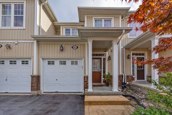 905 Ascot LN, Kingston, ON K7K 0C8