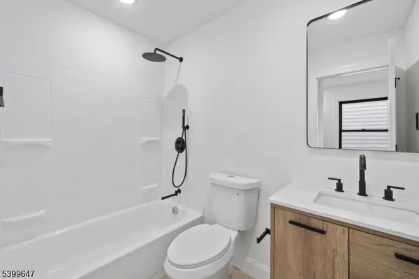 7 Montclair Ave, Paterson City, NJ 07503