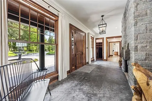 967, 985 & 995 North Shore RD, Frontenac Islands, ON K7G 2V6