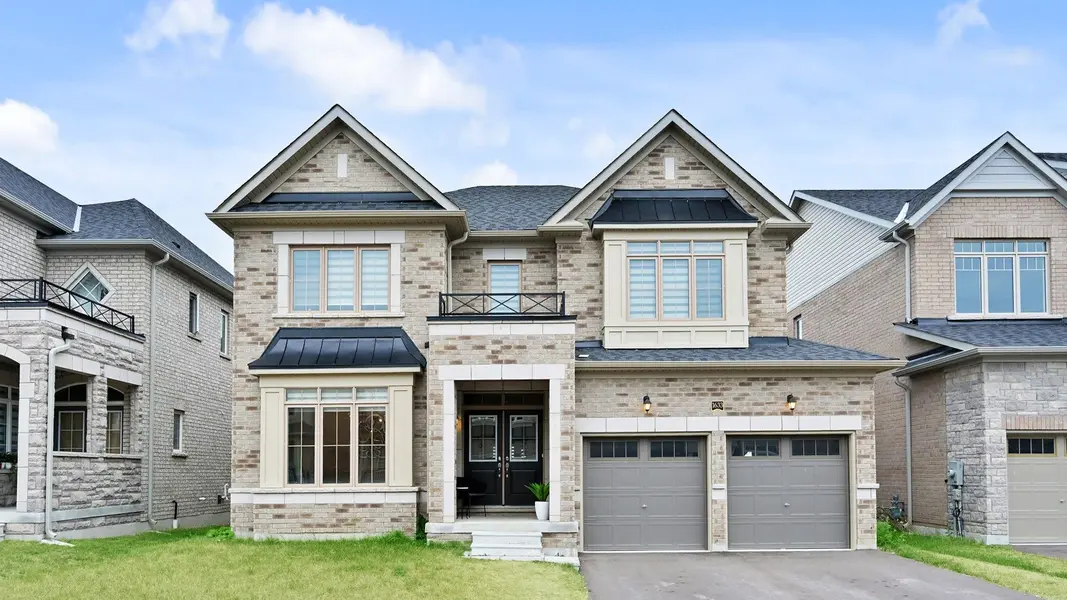 1633 Corsal CT, Innisfil, ON L9S 0J9