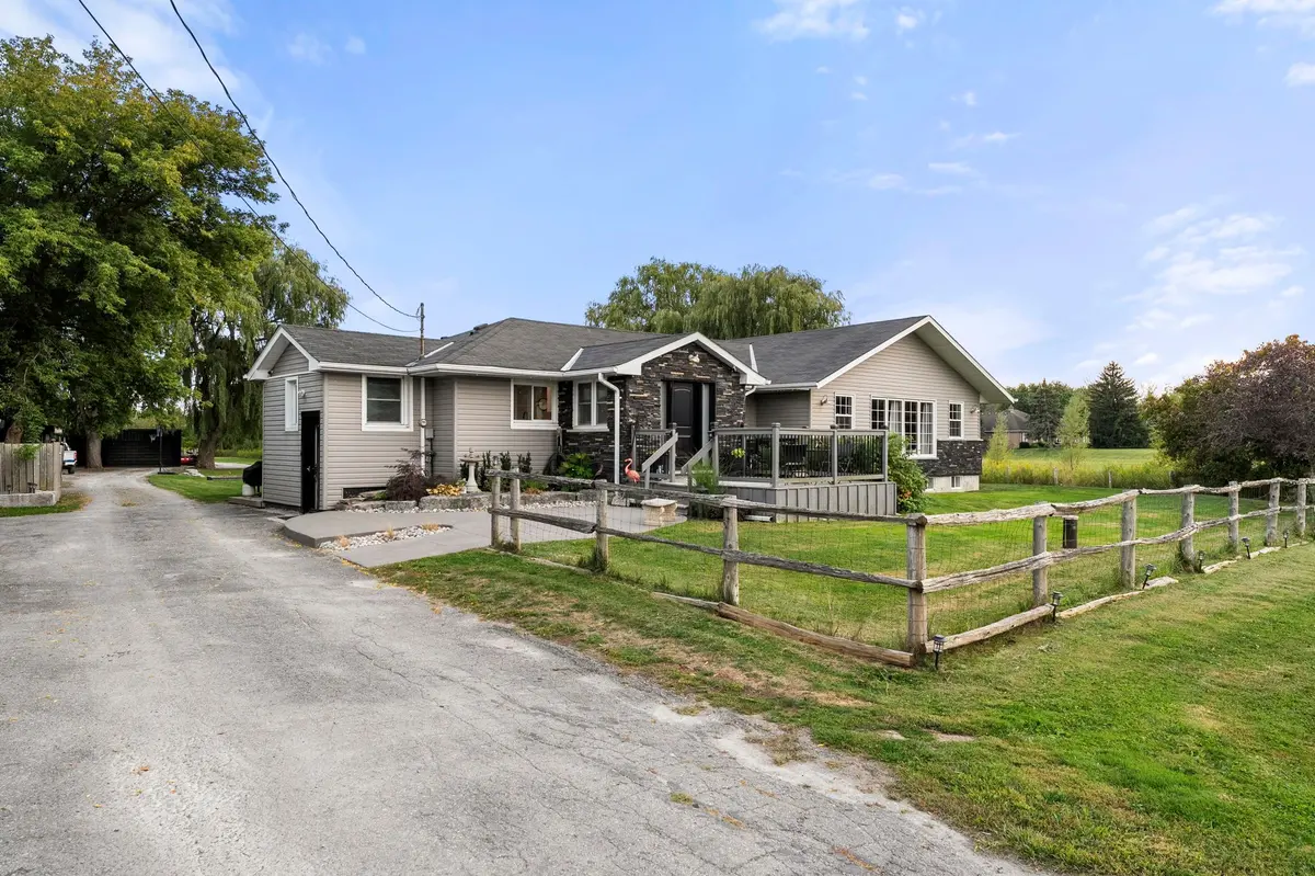 1109 Ravenshoe RD, East Gwillimbury, ON L9P 1R2