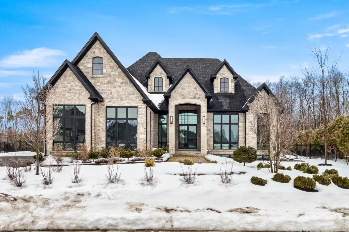 153 Heritage Lake DR, Puslinch, ON N0B 2J0