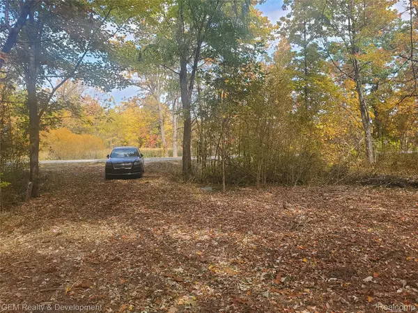 5700 Seven Mile RD, Salem Twp, MI 48178