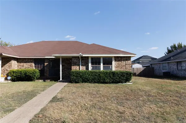 2910 Tanglewood Drive, Lancaster, TX 75134