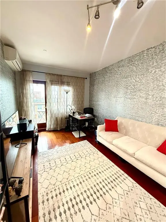 1917 Avenue X #5A, Brooklyn, NY 11235