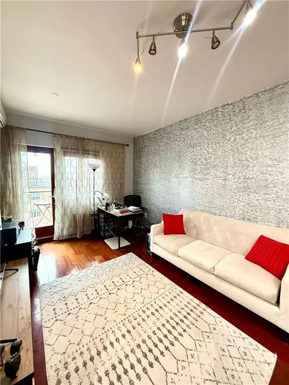 1917 Avenue X #5A, Brooklyn, NY 11235