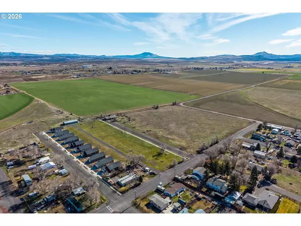 Metolius, OR 97741,512 SW 6th ST