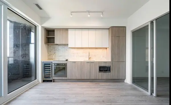 2020 Bathurst ST #1209, Toronto C03, ON M5P 0A6