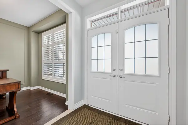 30 Leaden Hall DR, East Gwillimbury, ON L9N 0R5