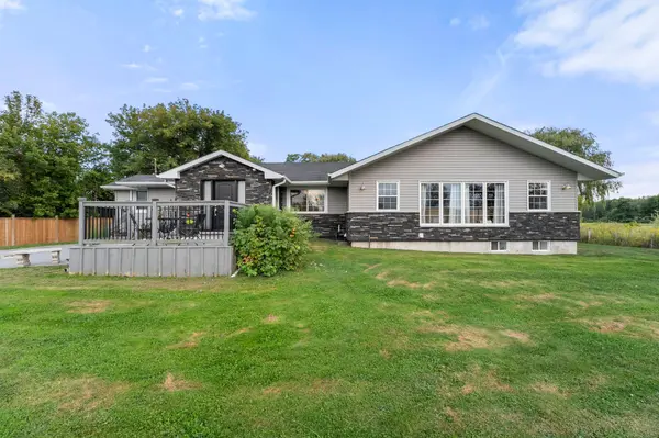 1109 Ravenshoe RD, East Gwillimbury, ON L9P 1R2