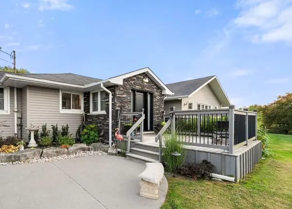 1109 Ravenshoe RD, East Gwillimbury, ON L9P 1R2