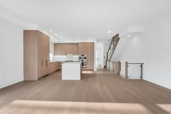 50 Lou Parsons WAY #76, Mississauga, ON L5H 0B2