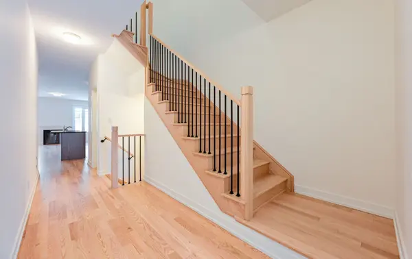 28 Raja ST, Brampton, ON L6P 0Z5