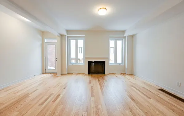 28 Raja ST, Brampton, ON L6P 0Z5