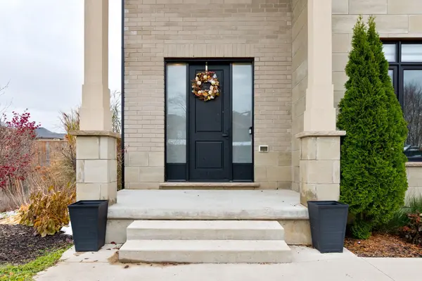 2347 Yellowbirch CT, London North, ON N6G 5C1