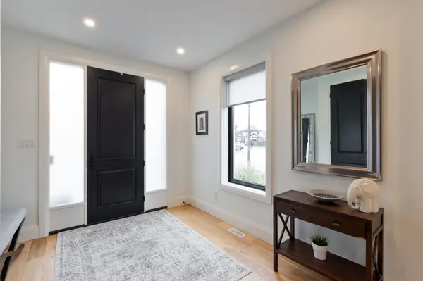 2347 Yellowbirch CT, London North, ON N6G 5C1