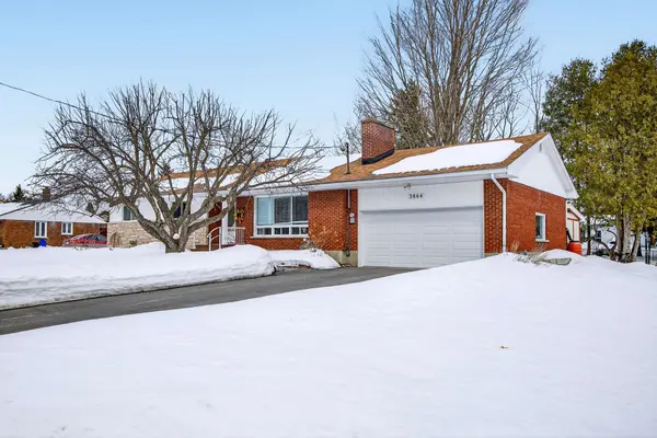 3864 CARP RD, Carp - Huntley Ward, ON K0A 1L0