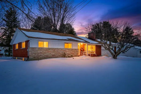 3864 CARP RD, Carp - Huntley Ward, ON K0A 1L0