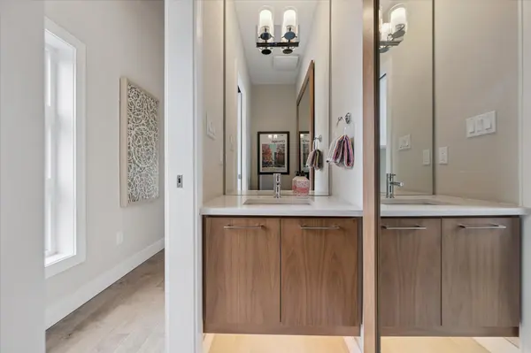 60 Arkell RD #2, Guelph, ON N1L 1G8