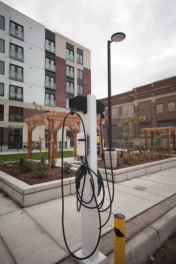 370 South ST S #M, London East, ON N6B 1B8