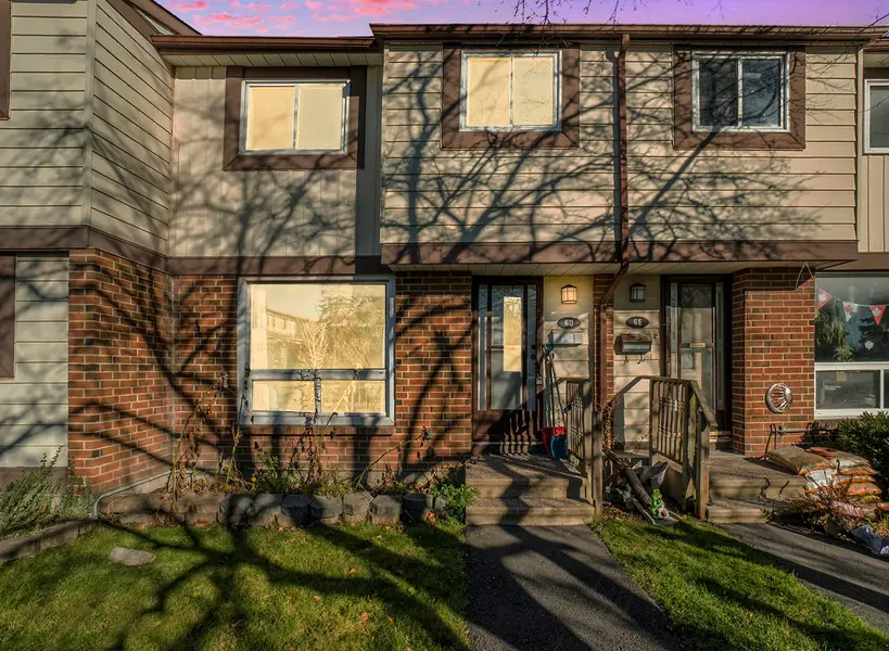 6 Henfield AVE #D, Barrhaven, ON K2J 1P2