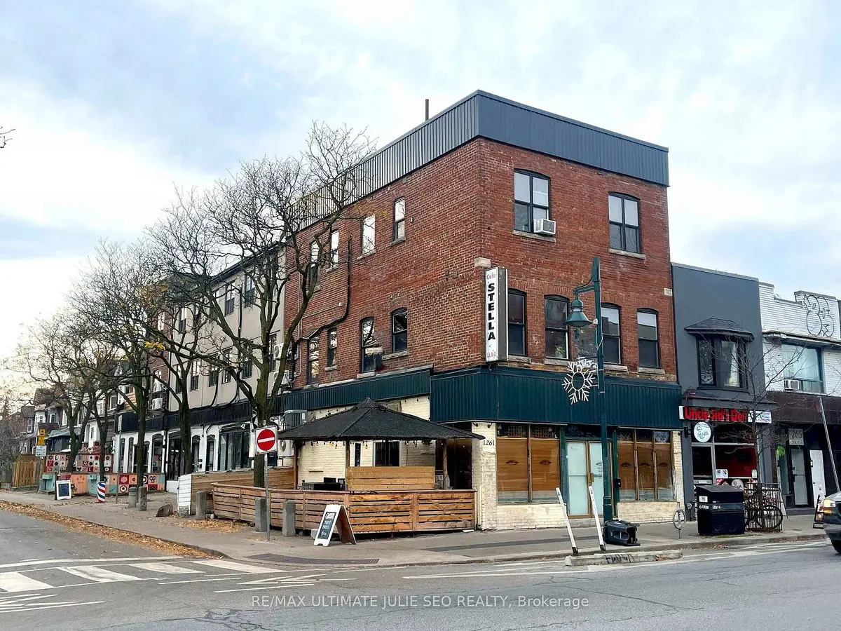 432 St Clarens AVE #301, Toronto C01, ON M6H 3W3