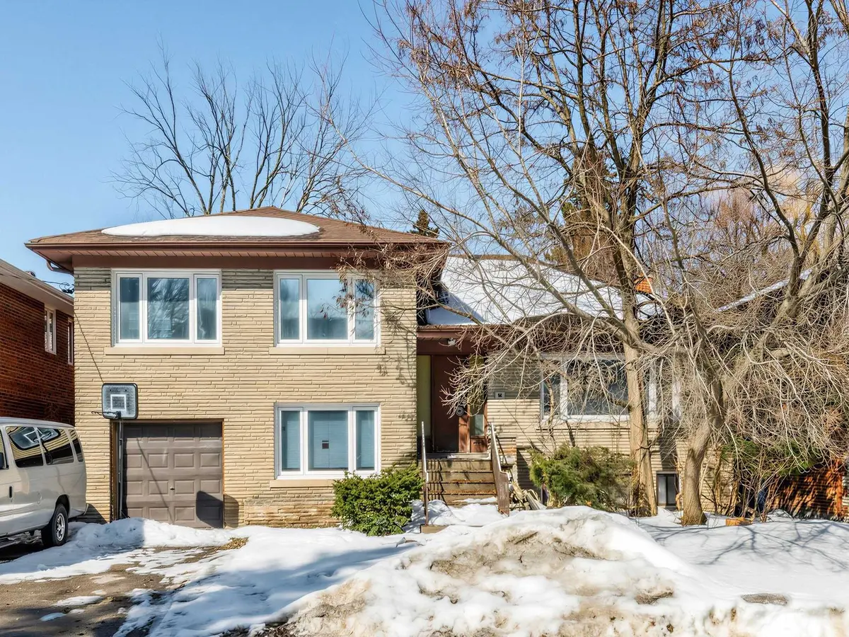 14 Frontenac AVE, Toronto C04, ON M5N 1Z5