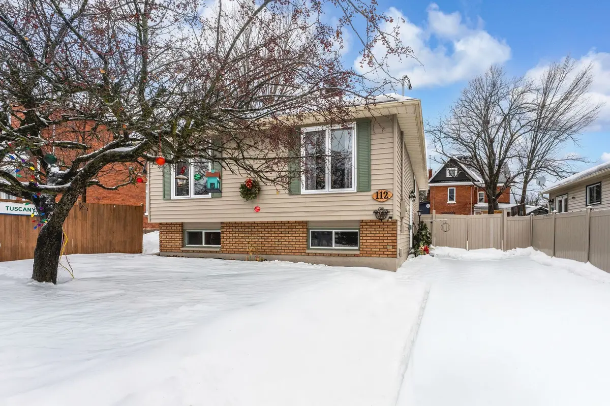 112 Borland ST E, Orillia, ON L3V 2B7
