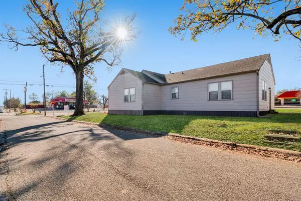 1249 Lamar Avenue, Paris, TX 75460