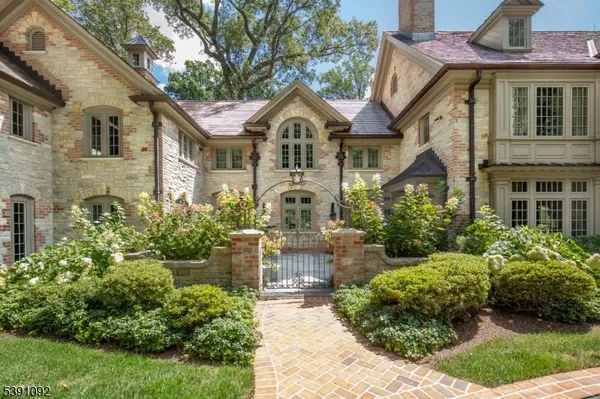 156 Overleigh Rd, Bernardsville Boro, NJ 07924