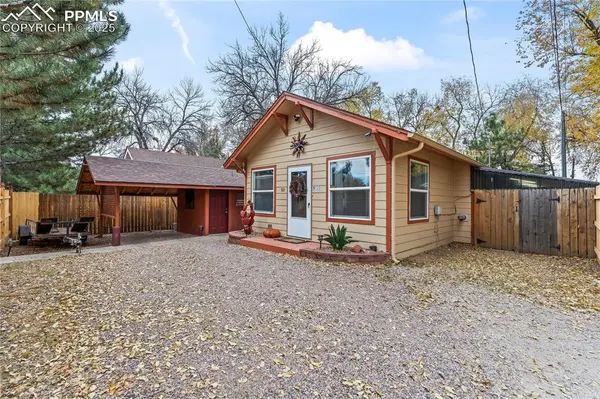 521 E Brookside ST, Colorado Springs, CO 80905