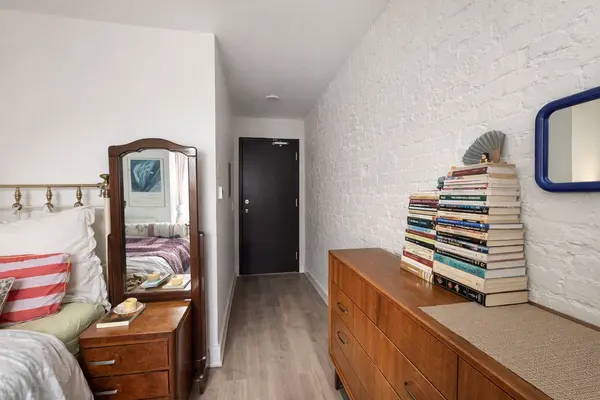 432 St Clarens AVE #301, Toronto C01, ON M6H 3W3