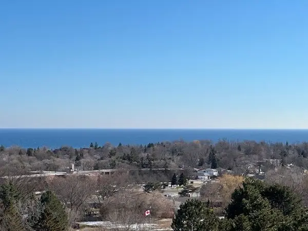 20 Guildwood Pkwy #1404, Toronto E08, ON M1E 5B6