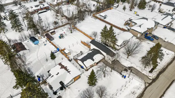 2196 Richard ST, Innisfil, ON L9S 2C4