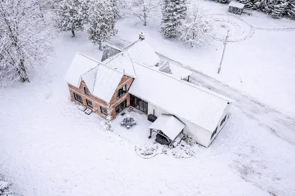 1803 Old Second RD N, Springwater, ON L0L 2K0