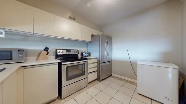 234 Albion RD #801, Toronto W10, ON M9W 6A5