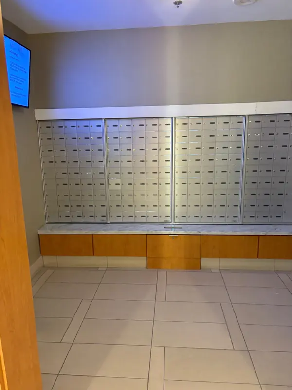 840 Queens Plate DR #501, Toronto W10, ON M9W 0E7