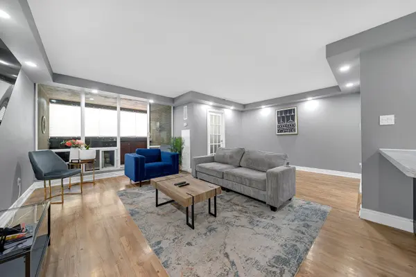 714 The West Mall N/A #208, Toronto W08, ON M9C 4X1