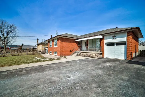 34 Belleglade Lower CT, Toronto W05, ON M9M 2W4