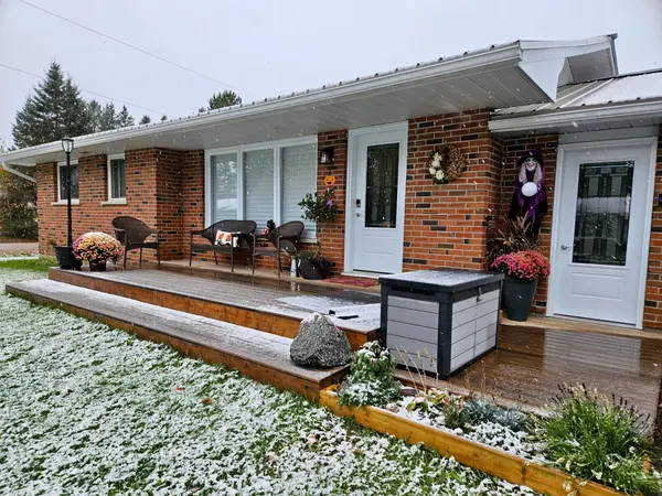 30 Alfred ST, South River, ON P0A 1X0